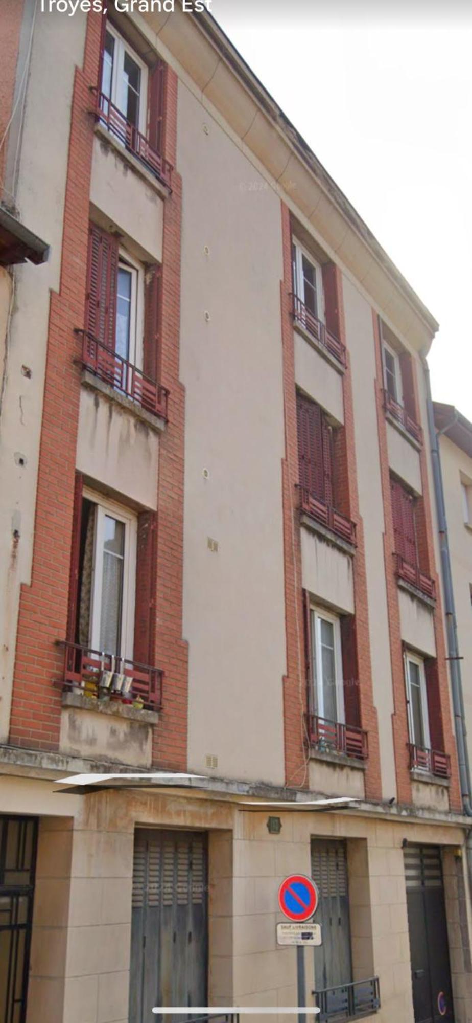 Le Treize Au Coeur Du Bouchon Lägenhet Troyes Exteriör bild